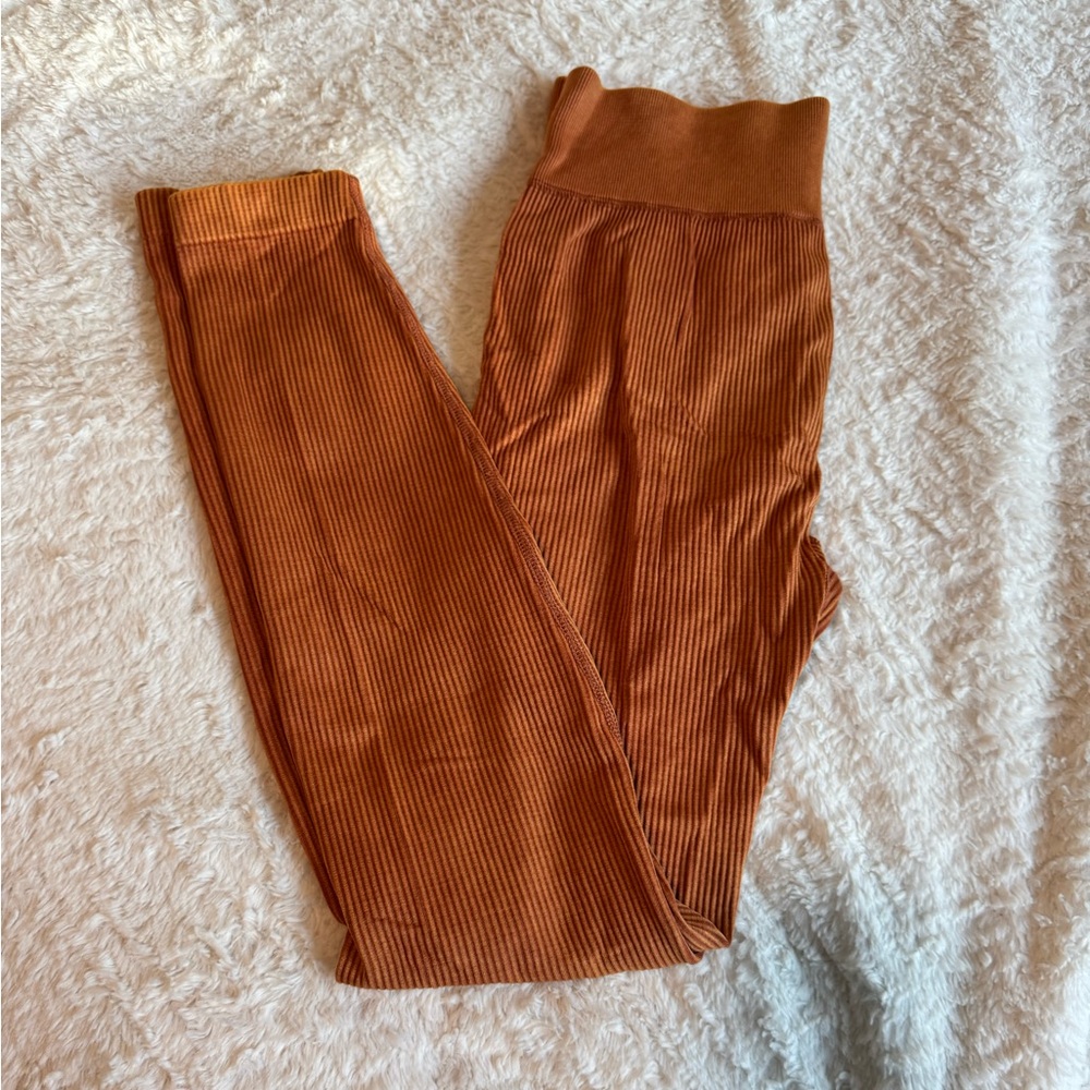 Kohls orange leggings